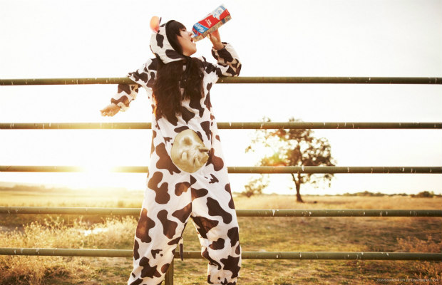 girl-in-a-cow-pyjama-drinking-milk 620+400